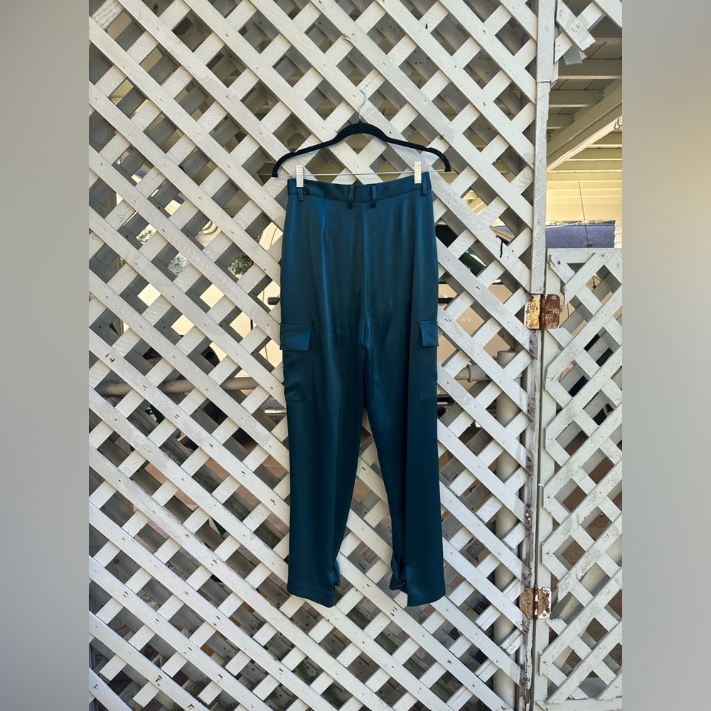 COPY - Aritzia Babaton Refined Satin Cargo Pant - Picture 6 of 8
